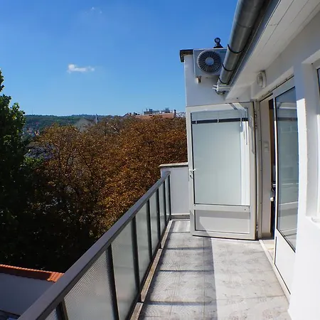 Nexus Wifi & Ac For Up To 22 Apartment Budapest